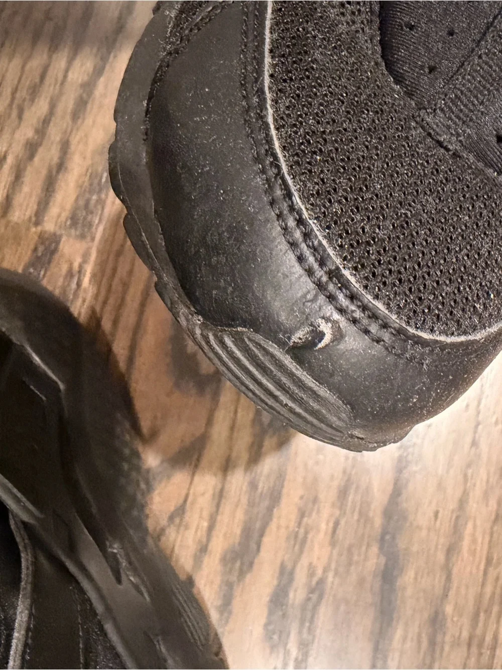 All-Black NIKE HUARACHE